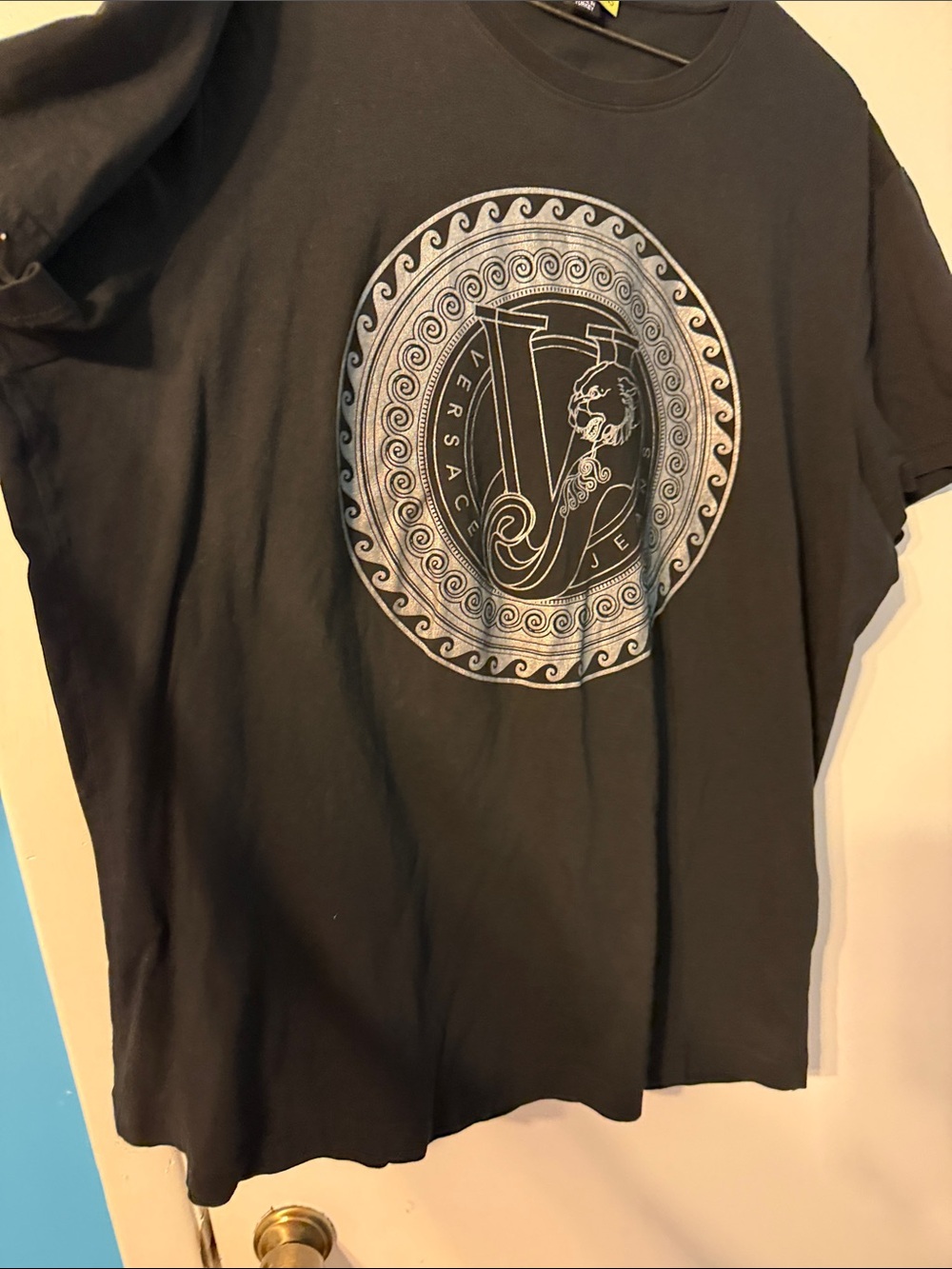 Versace Jeans Collection Black T-Shirt with Silver Medallion Logo size XL - Picture 4 of 4